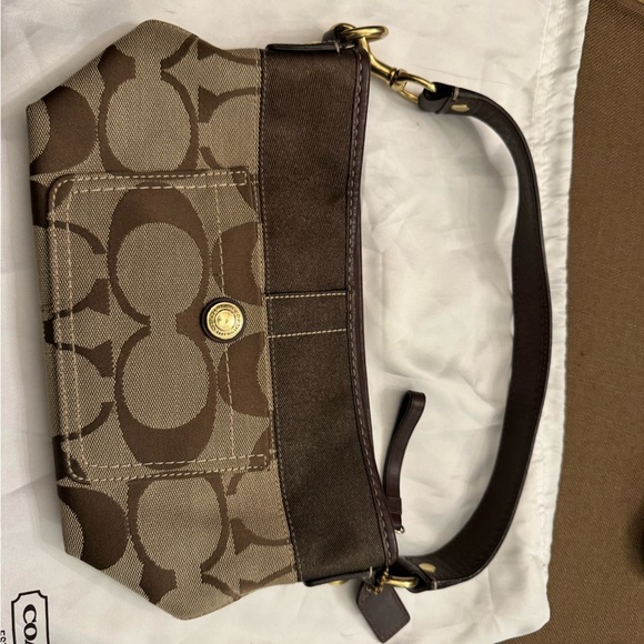 Coach purse - Picture 5 of 7